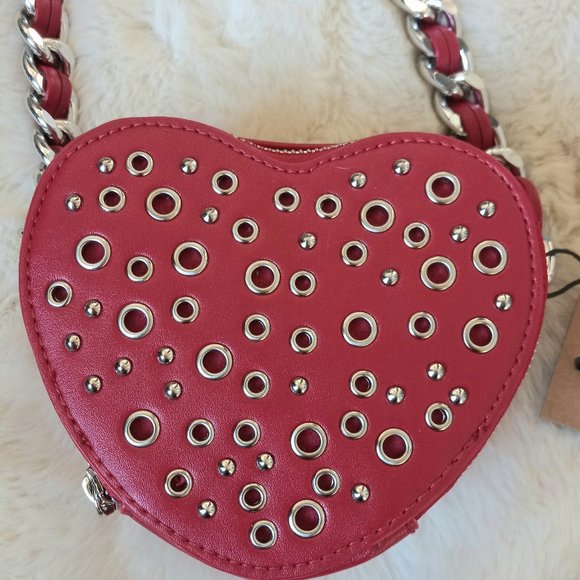 Steve Madden Chevy Red Crossbody Eyelet Chain Heart Handbag Purse Valentines Day - Picture 3 of 14